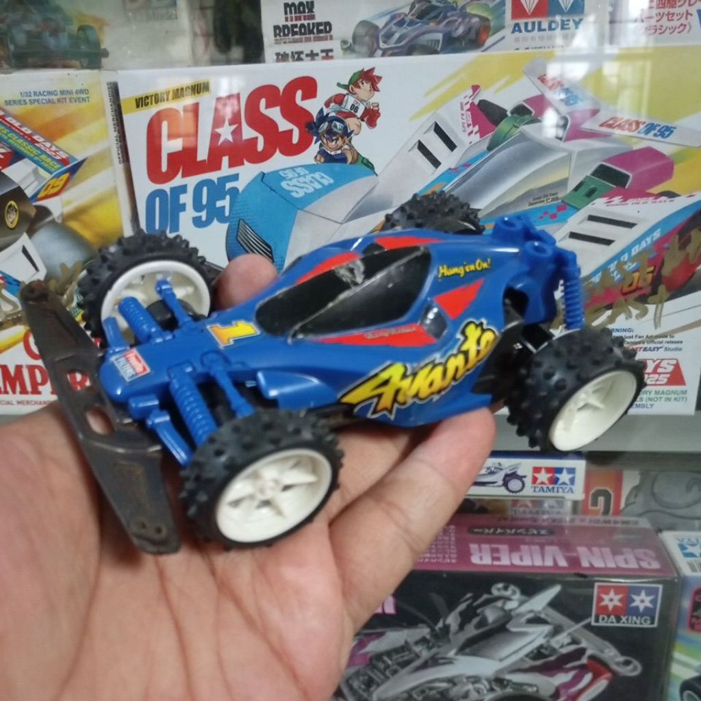 Tamiya avante 2001