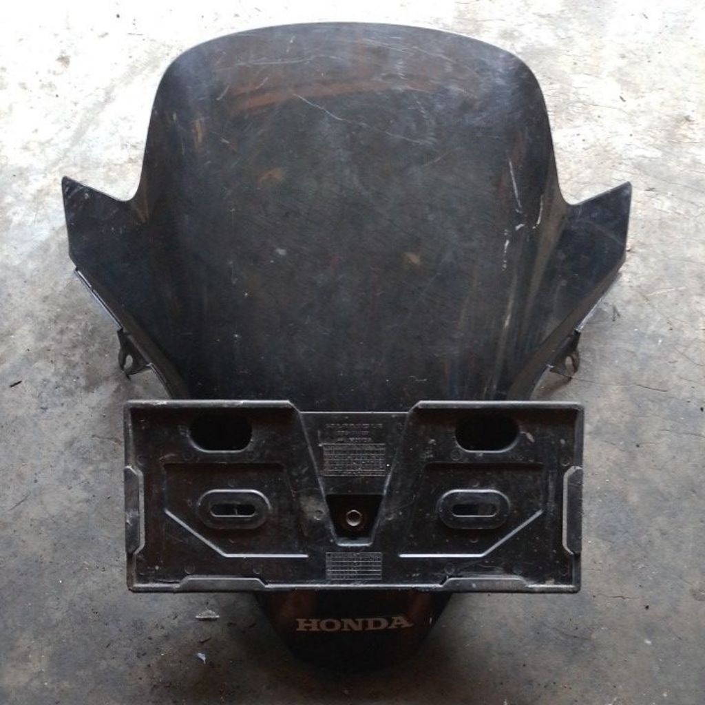 visor PCX 160 windshield PCX 160 bekas original copotan visor hitam panel depan PCX 160 visor meter 