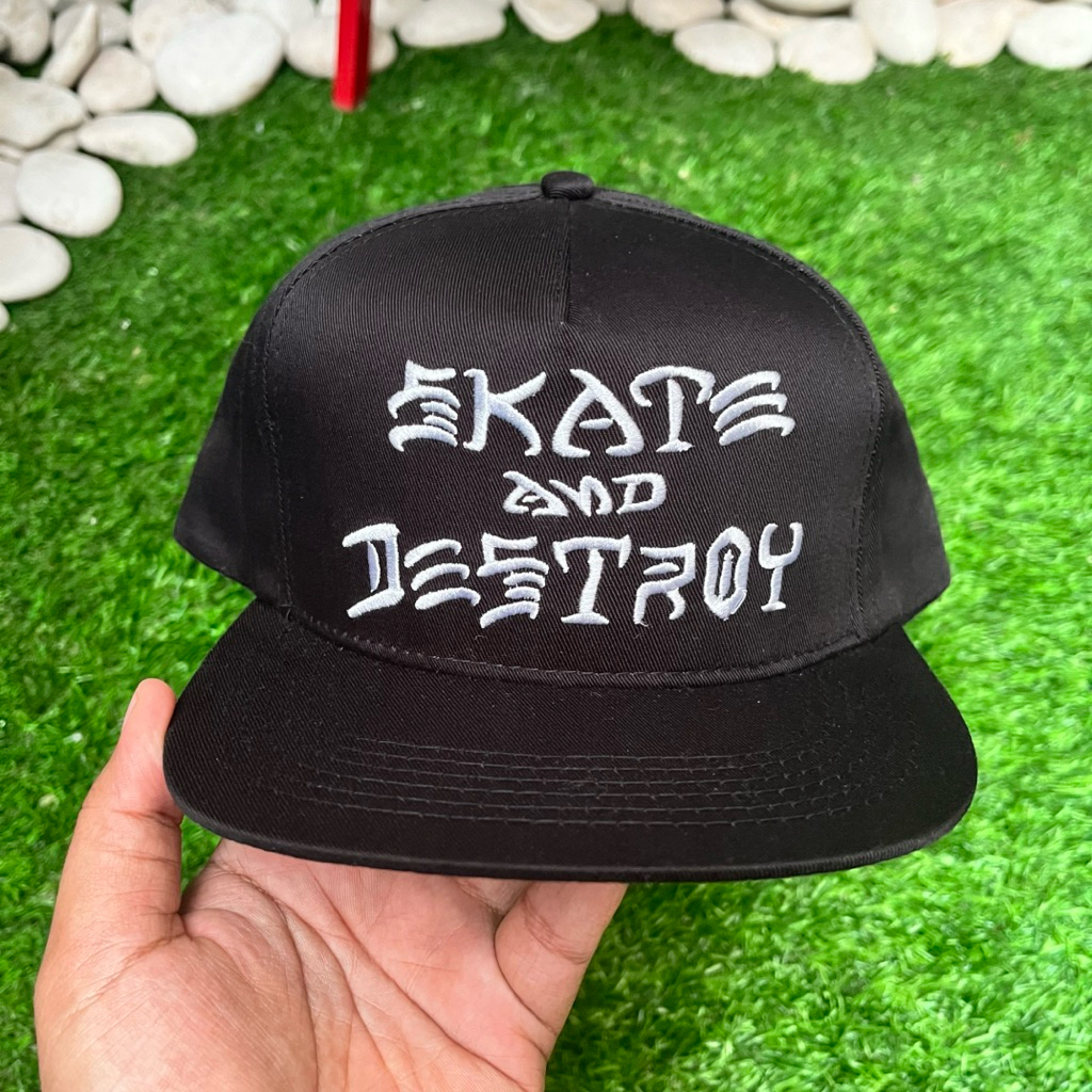 Topi Thrasher Skate and Goat Snapback Cap Black