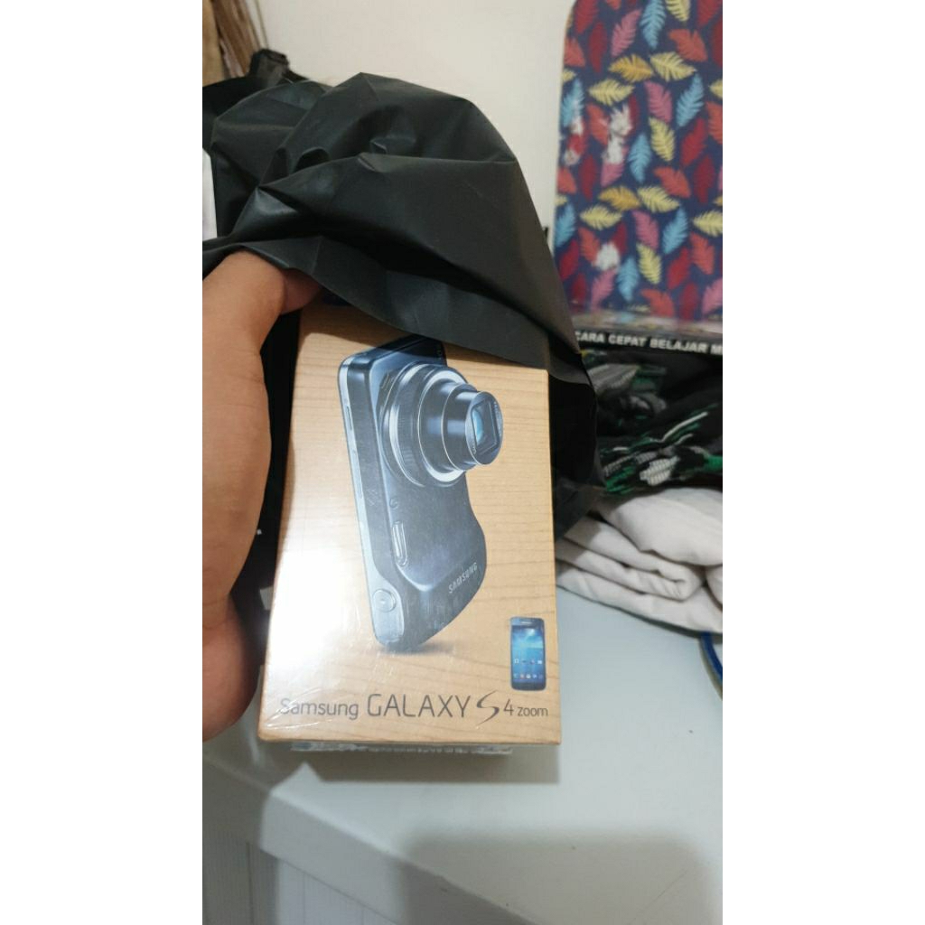 Samsung S4 Zoom
