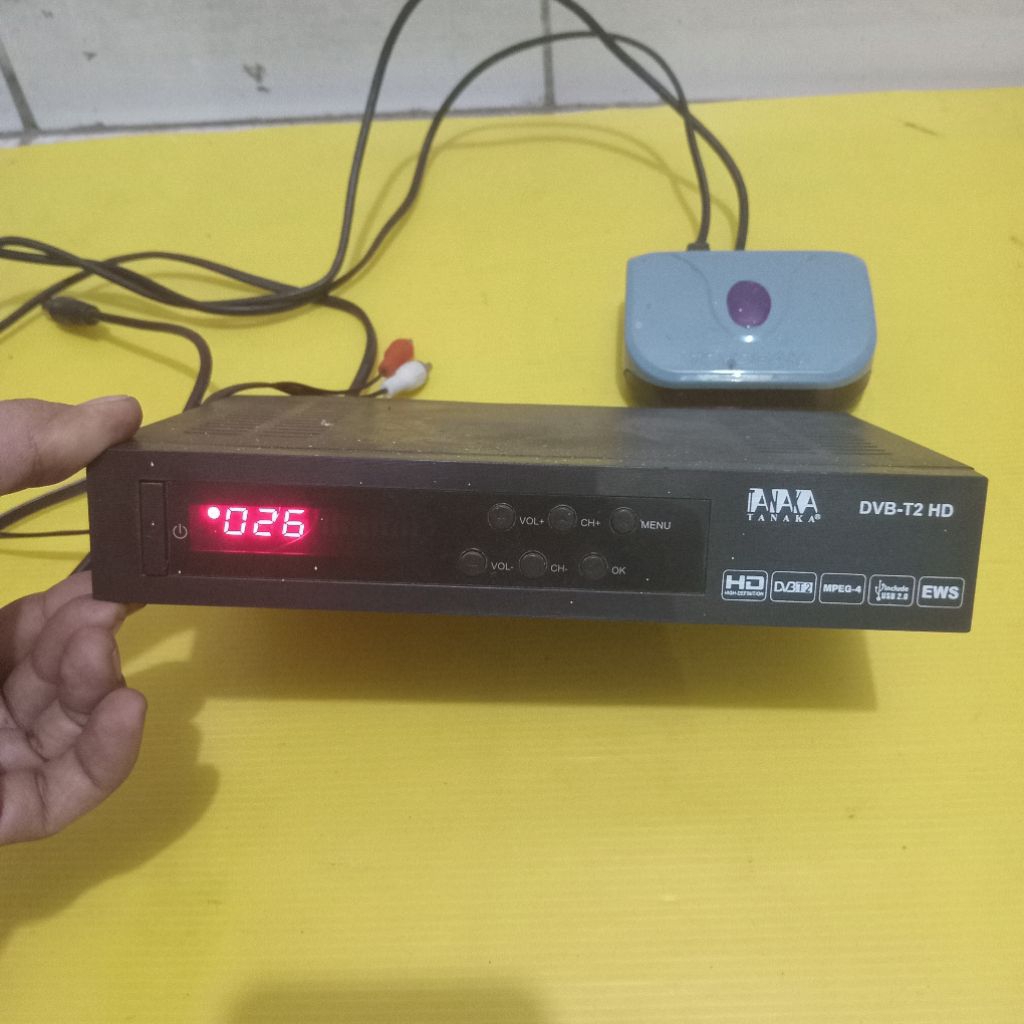 SET TOP BOX TV TANAKA + BUSTER