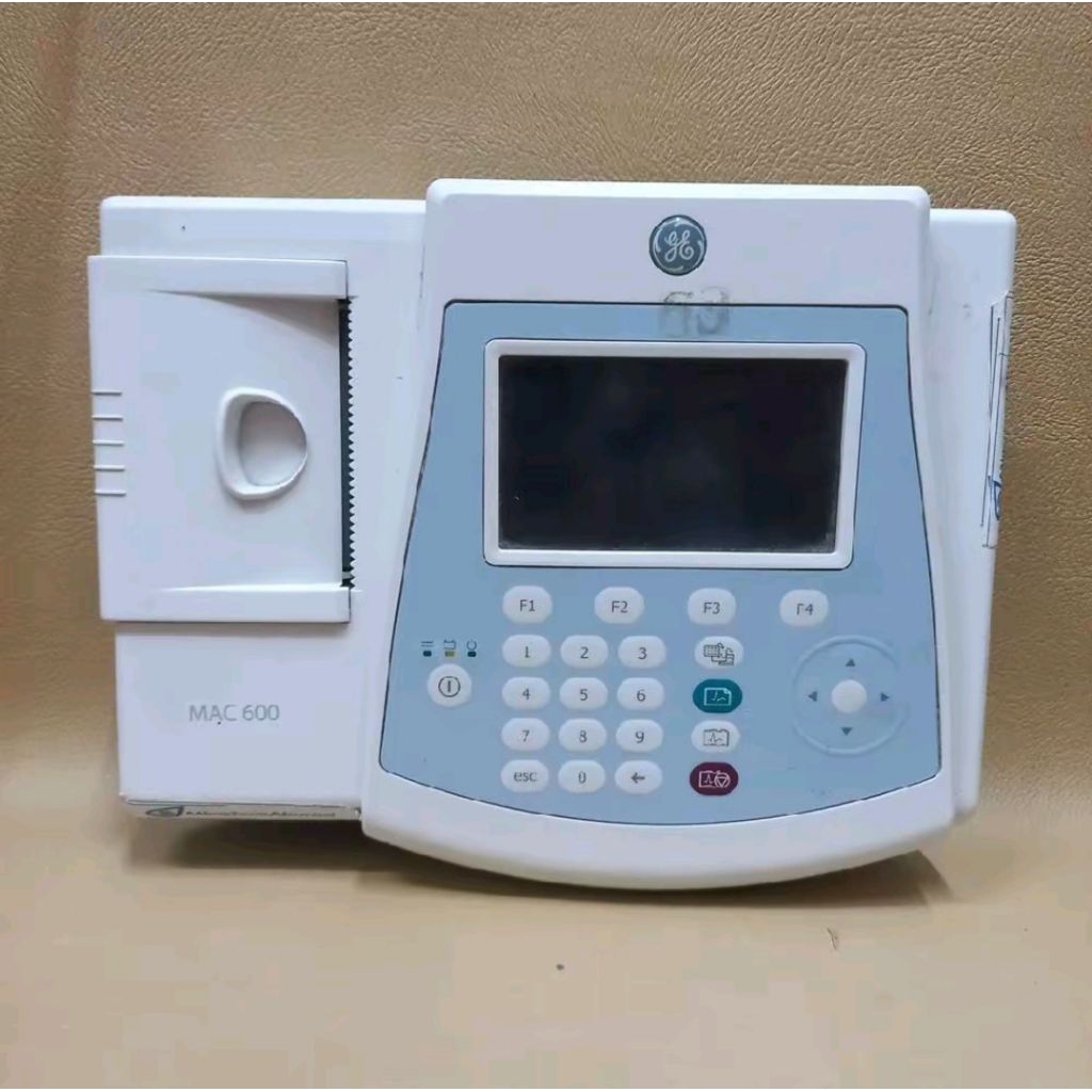 EKG GE MAC 600 GE MEDICAL