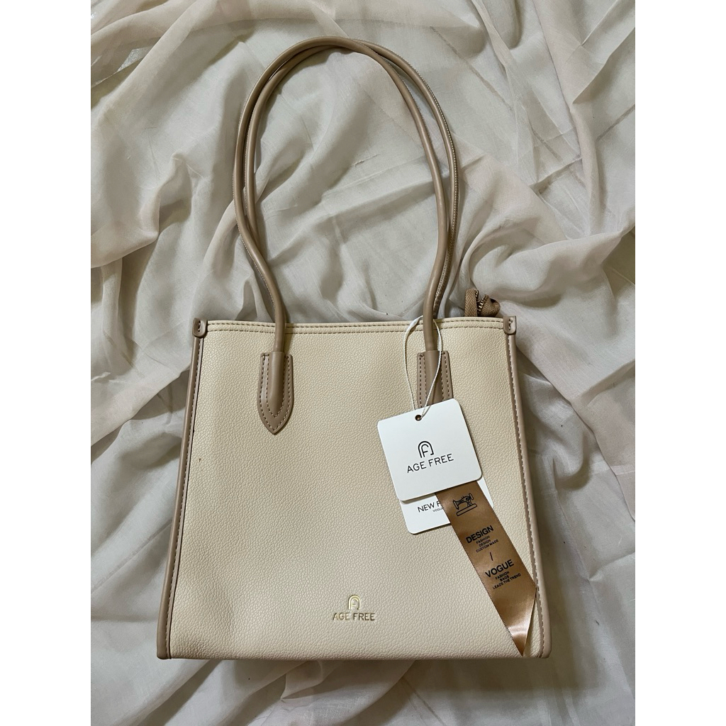 Tote bag age free