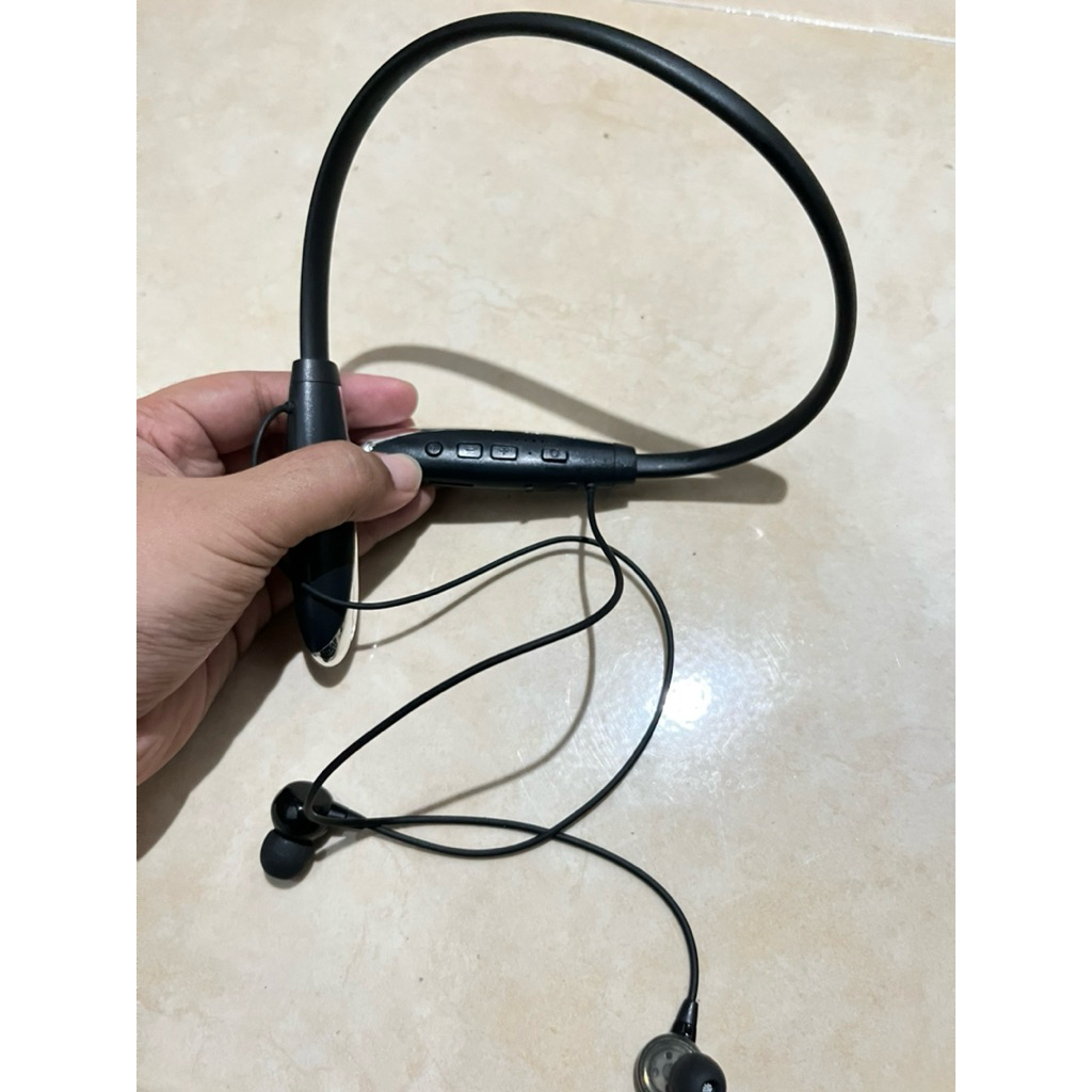 PRELOVED SMARTBIRD EARPHONE BLUETOOTH