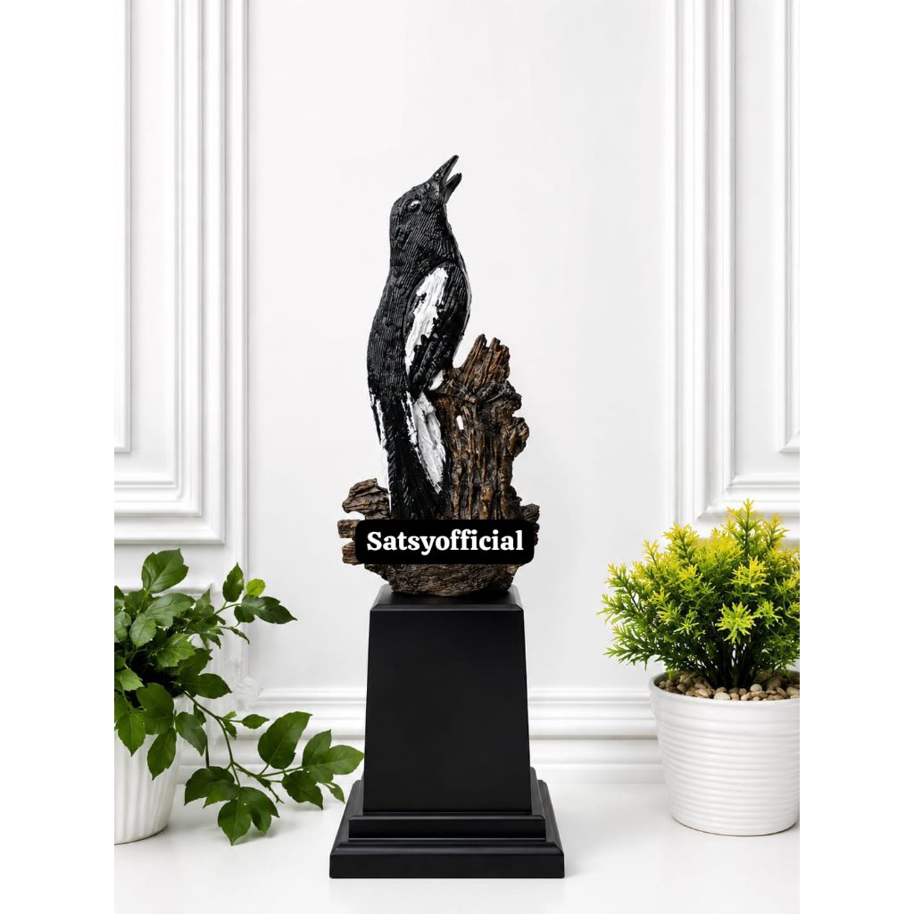 Piala Trophy Burung Kacer