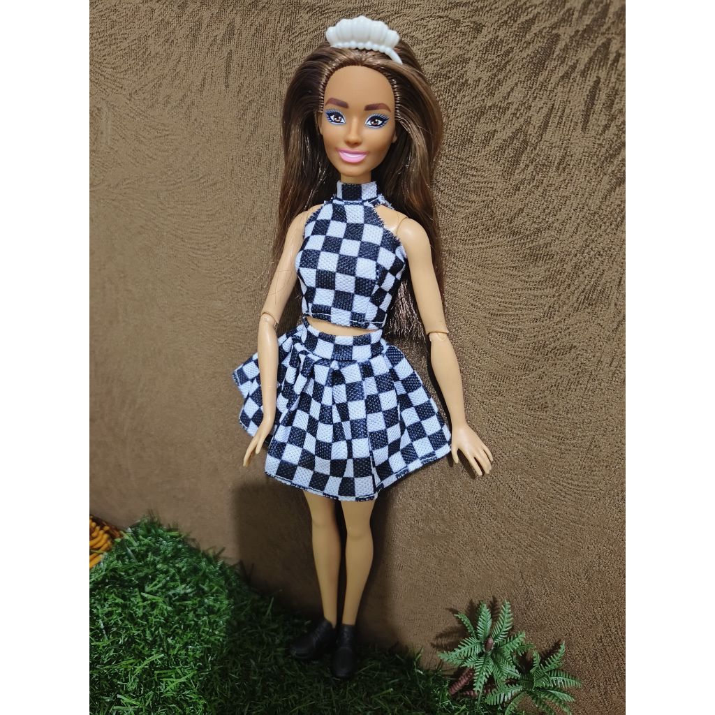 Barbie Preloved Mattel Artikulasi Rok Kotak Kotak