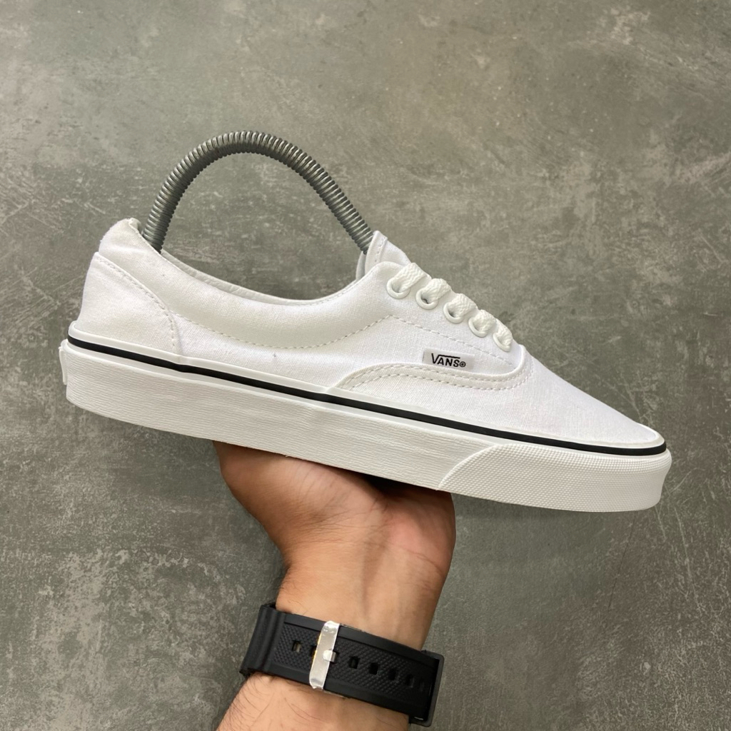 [Size 39] Vans Era Classic ‘True White’ (VN000EWZW00) Second Original Kondisi Mulus Nominus. Harga B