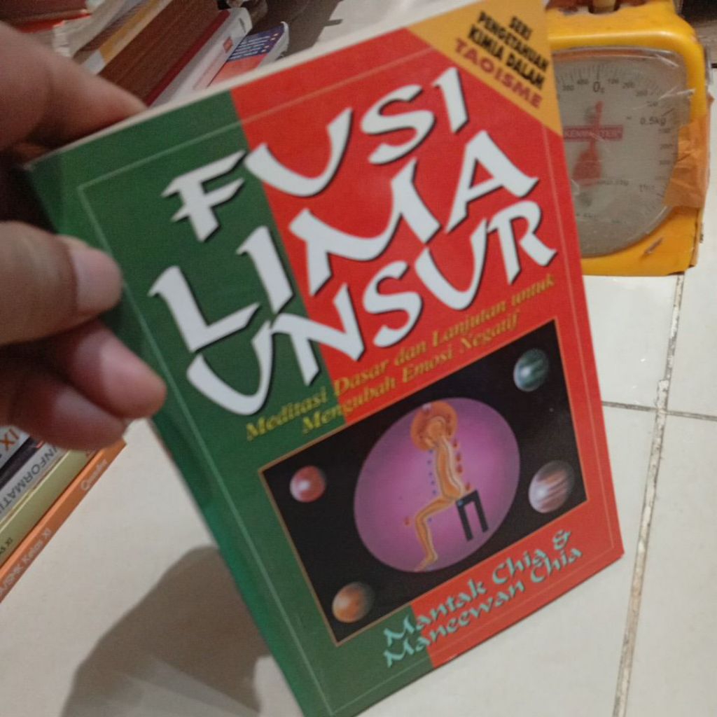 FUSI LIMA UNSUR MantakbChia & Maneewan Chia