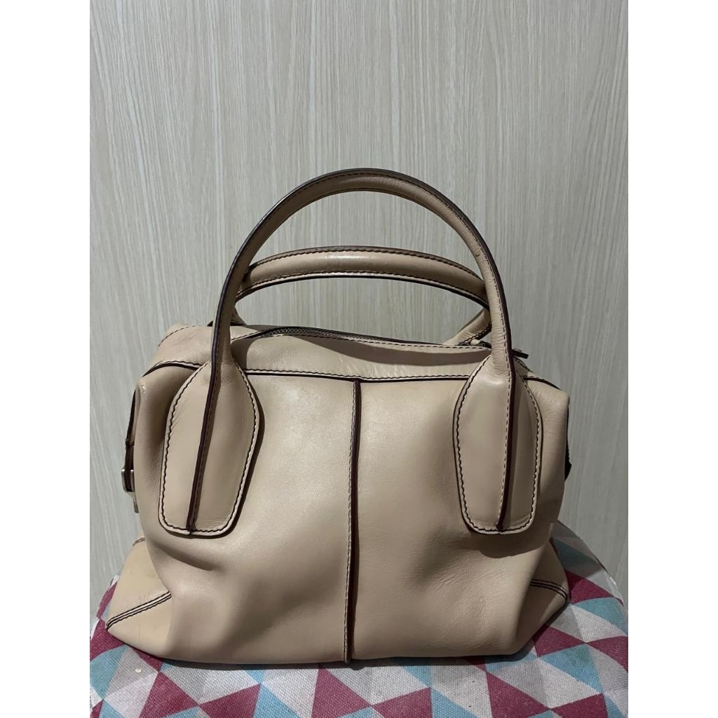 Hand bag/shoulder bag tods preloved