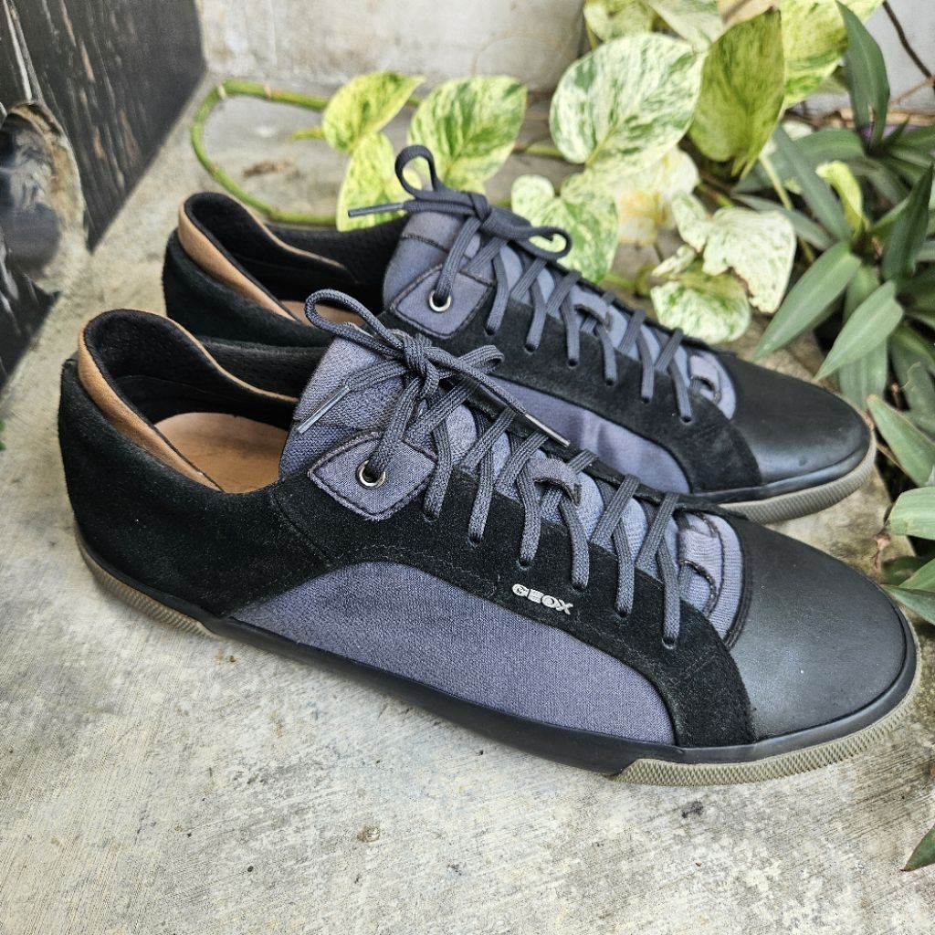 sepatu sneakers second geox size 44(29cm)