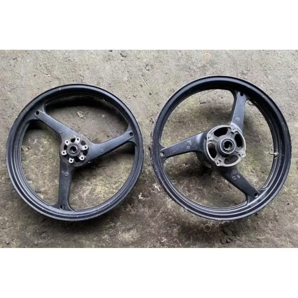 Velg Depan Belakang Tiger Revo ring 18