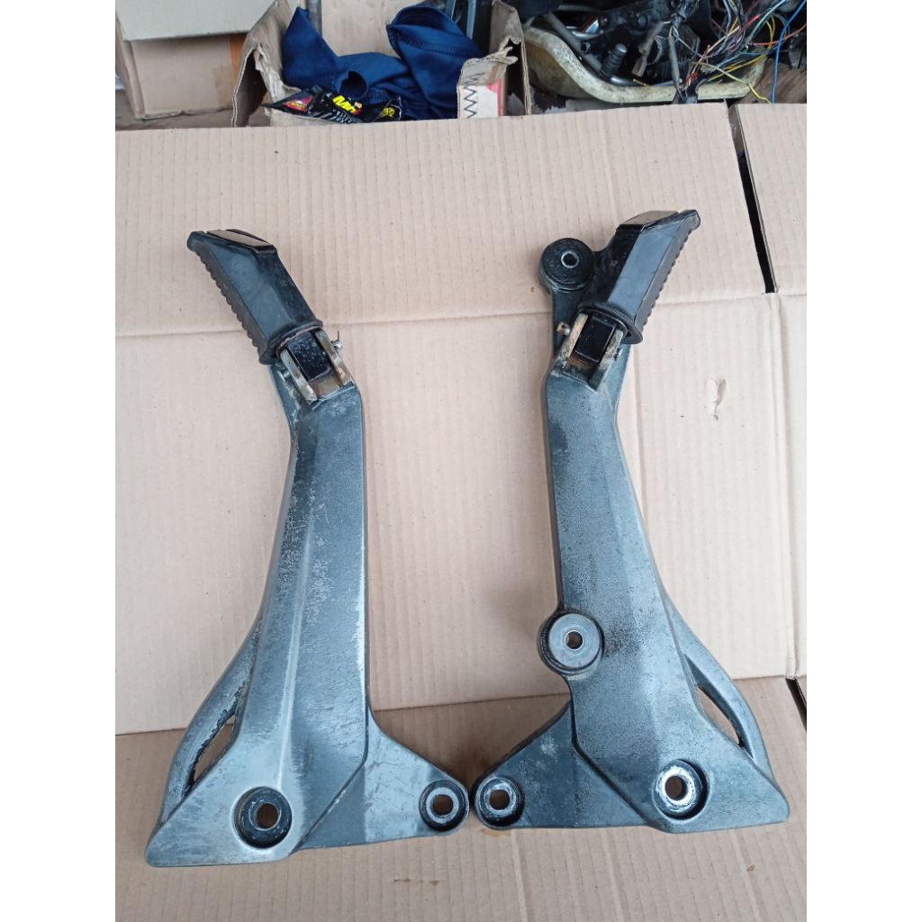 Step Belakang Shogun 125RR/FL/Robot Original (2007-2009)