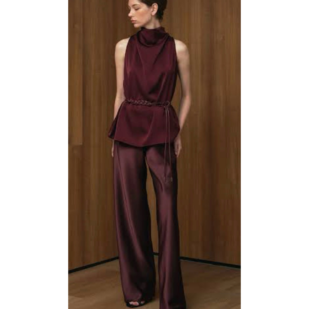 Duma Atalia top maroon