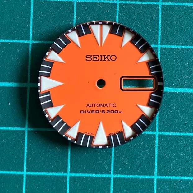 dial seiko monster dial orange white srp315 srp581 srp455 superlume 28.5