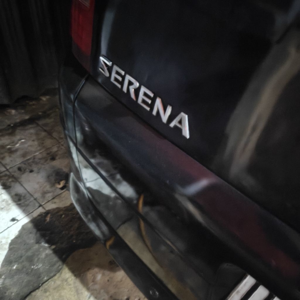 emblem logo serena croom pintu bagasi original nissan serena c24 copotan bekas