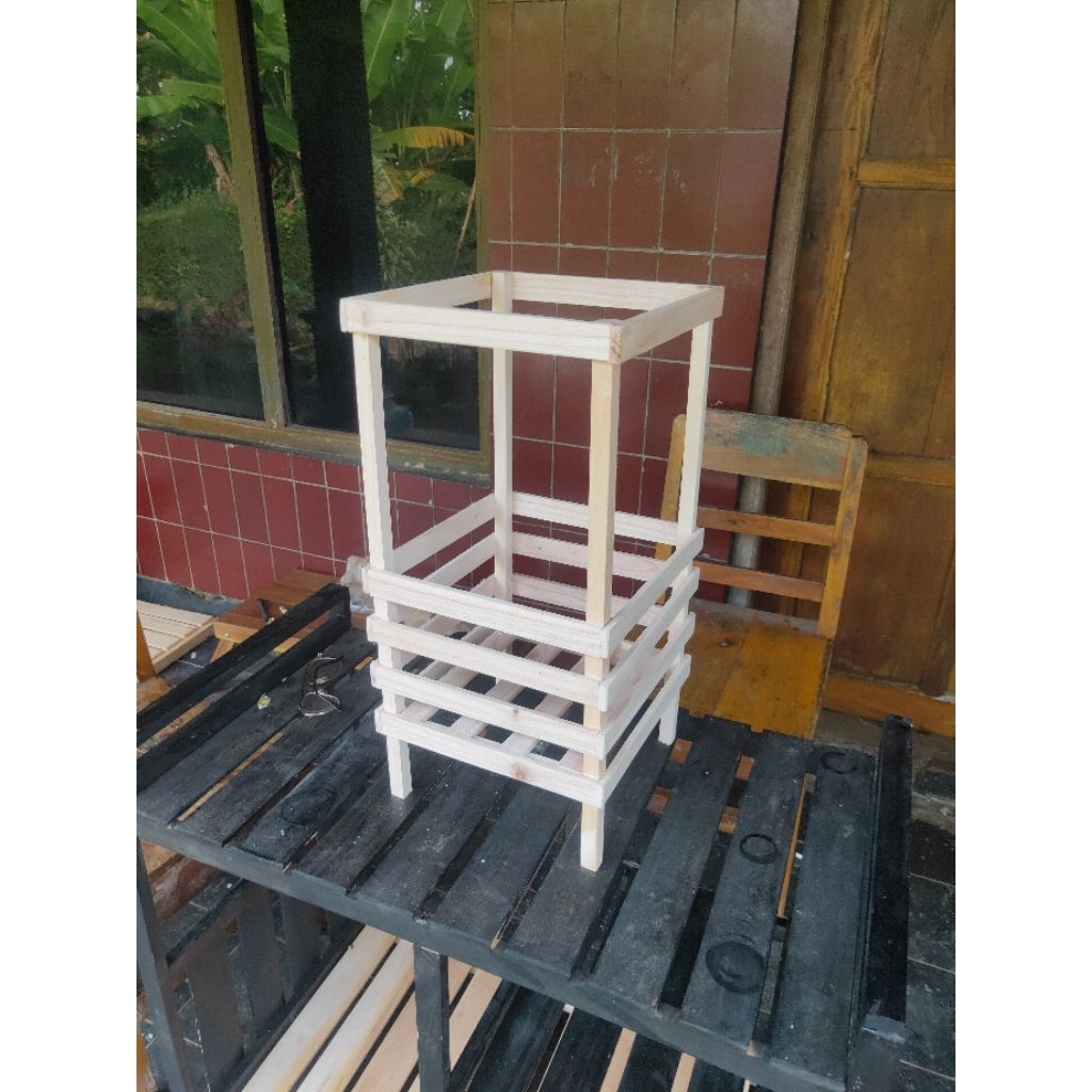 rak / pot bunga anggrek