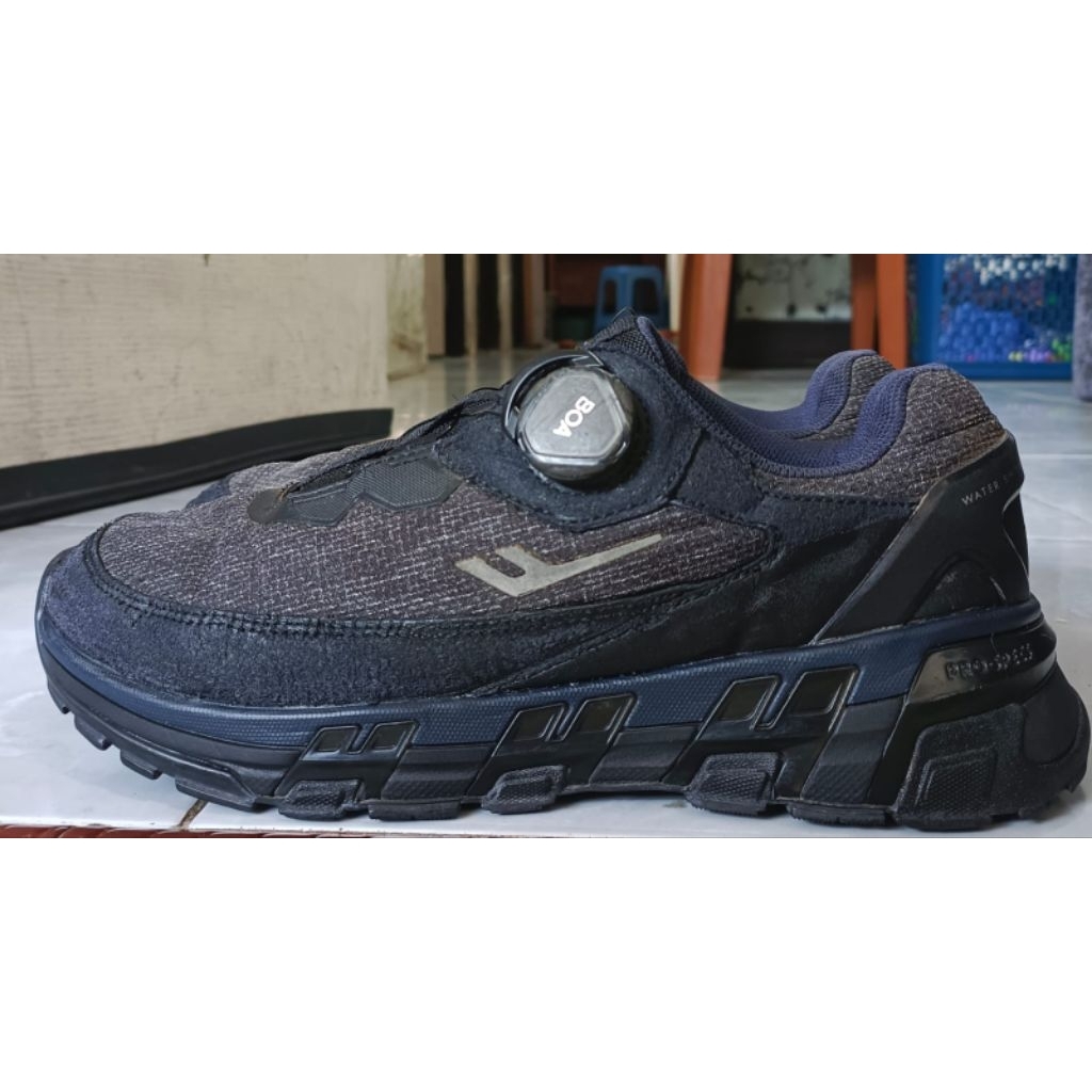 Sepatu outdoor / gunung Pro-Specs SZ. 41, ORI second