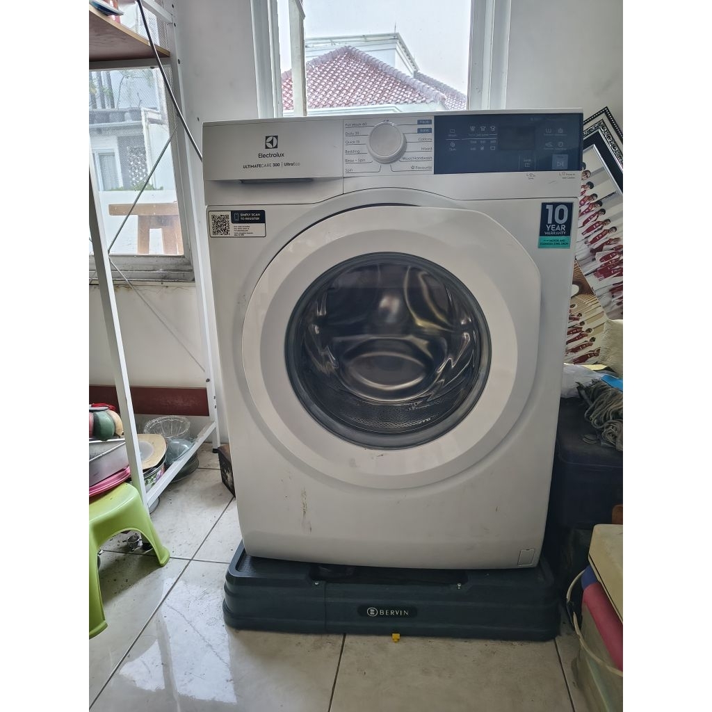 Preloved Mesin Cuci Electrolux
