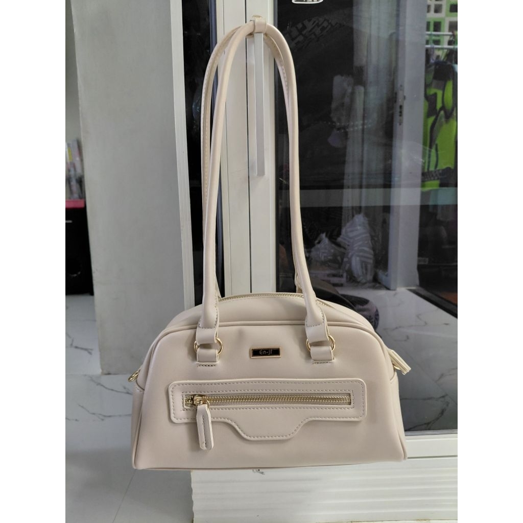 [Preloved] Tas Wanita Enji Warna Cream