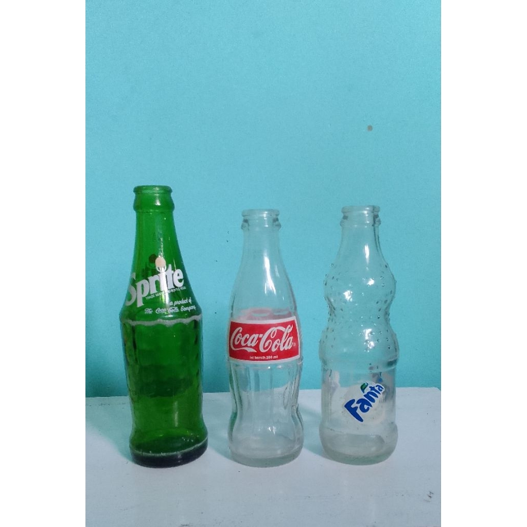 Botol kaca beling bekas Sprite Coca cola dan fanta cocok untuk pajangan barang langka jadul antik pa