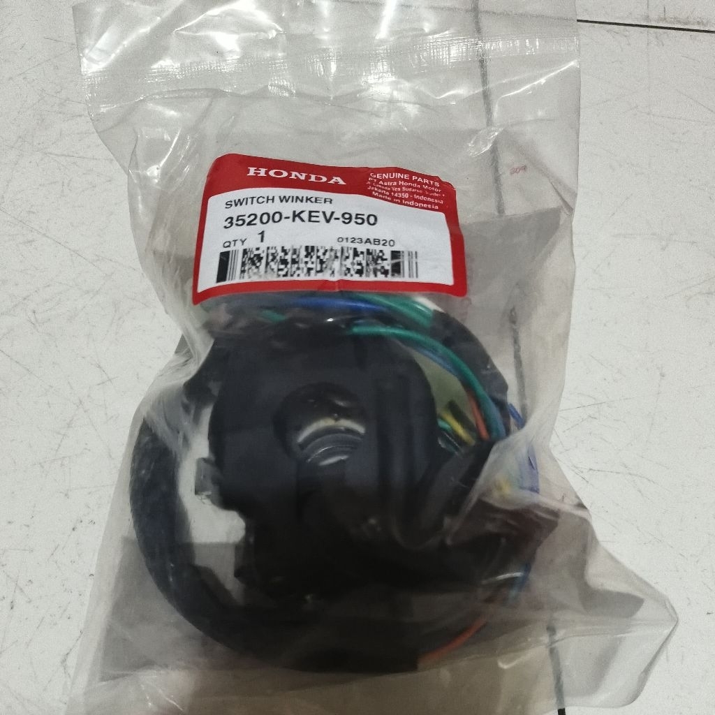 Sakelar Saklar Kiri LH Honda Supra X 35200-KEV-950