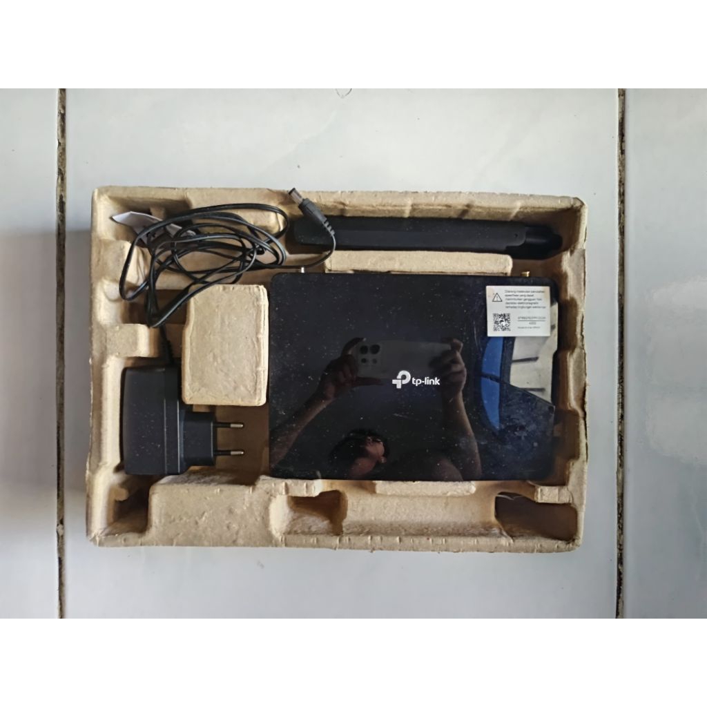 Router TP-Link Archer MR400 + Bonus kabel LAN