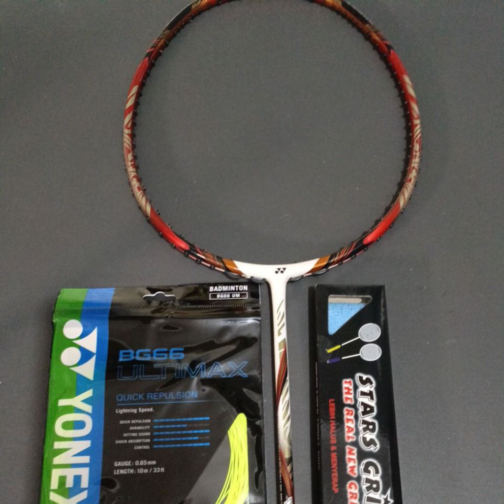 Raket Badminton YY Voltric 80 30LBS