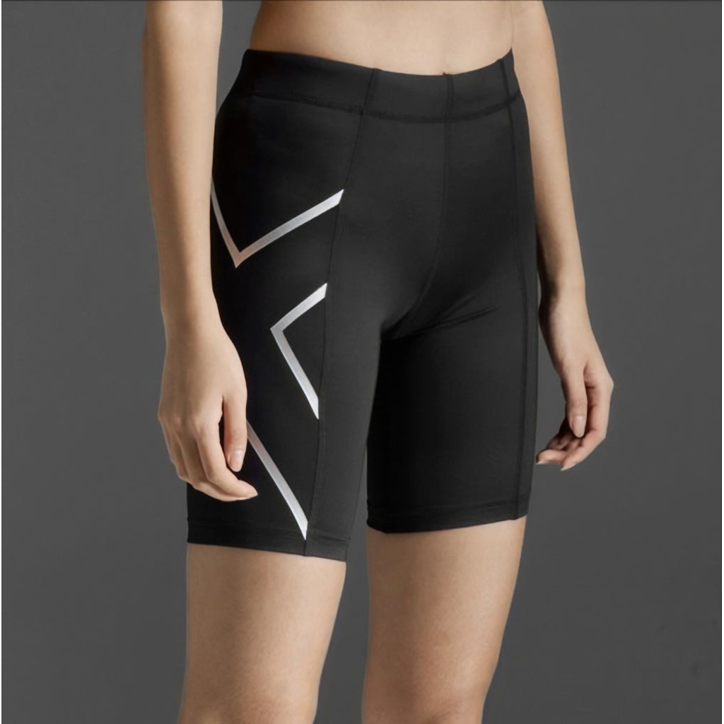 2XU WOMEN CORE COMPRESSION SHORT WA4176b