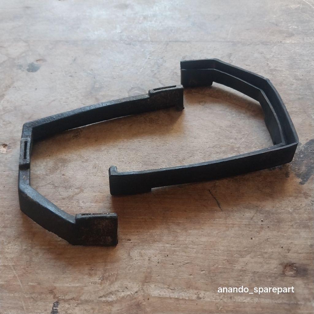 KARET BODY BELAKANG KEMPOL YAMAHA V80 V 80 ROBOT SUPERDELUXE