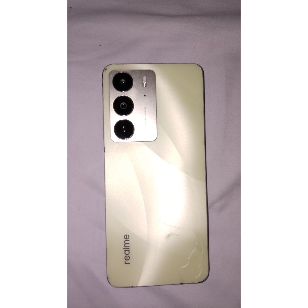 HP REALME C75 RAM 4/128GB warna kuning