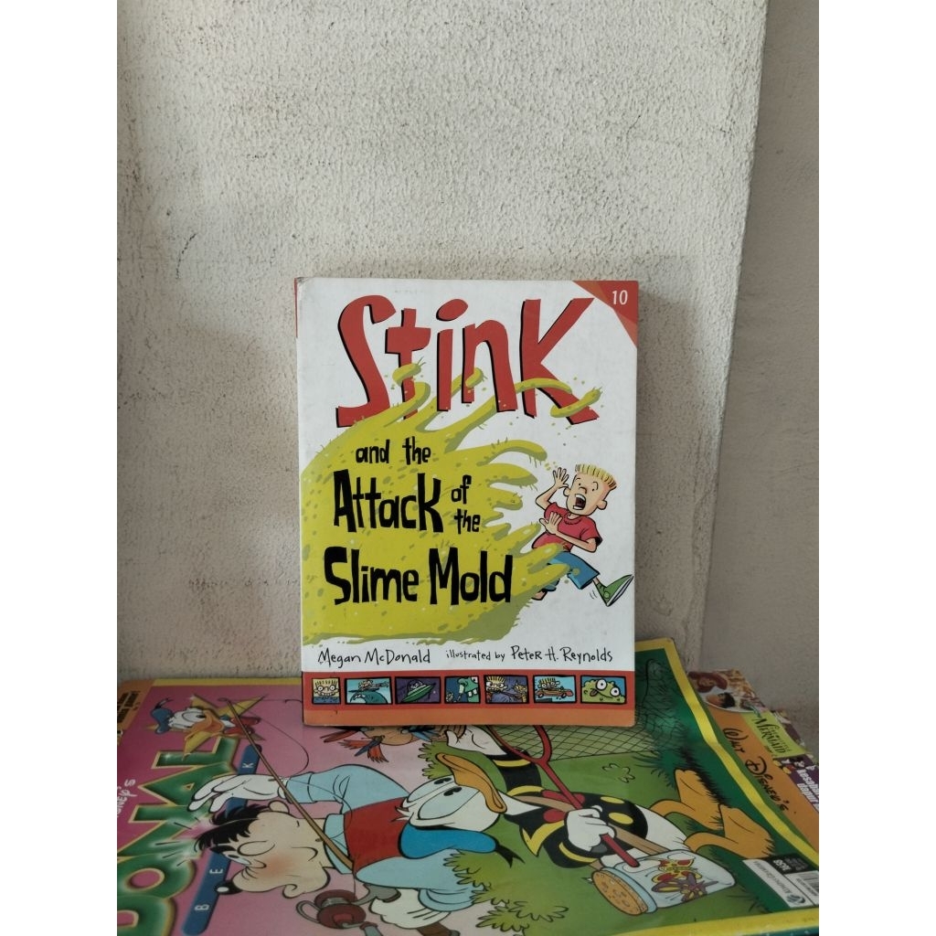 STINK AND THE ATTACK OF THE SLIME MOLD - Megan McDonald