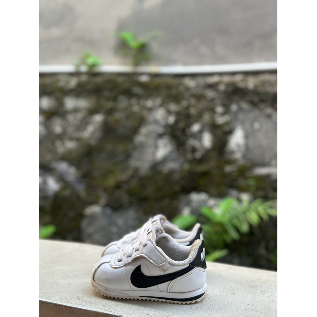sepatu bayi / nike baby / nike anak / sneakers bayi / preloved nike / preloved nike baby / nike cort