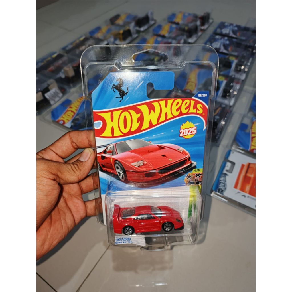 HOT WHEELS FERARRI F40 MERAH ERROR( FREE PROTECTOR)