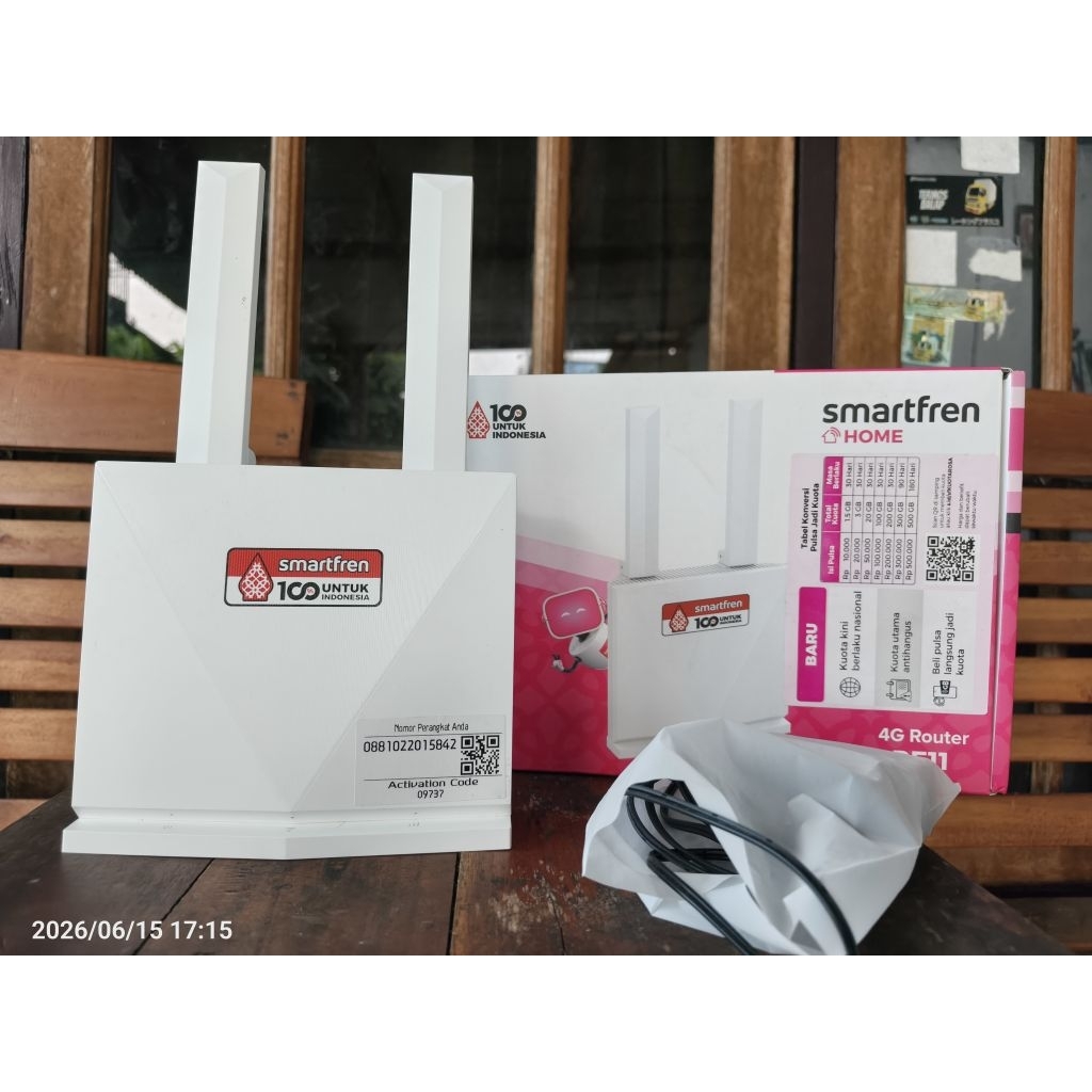 Modem dan kartu modem smartfren