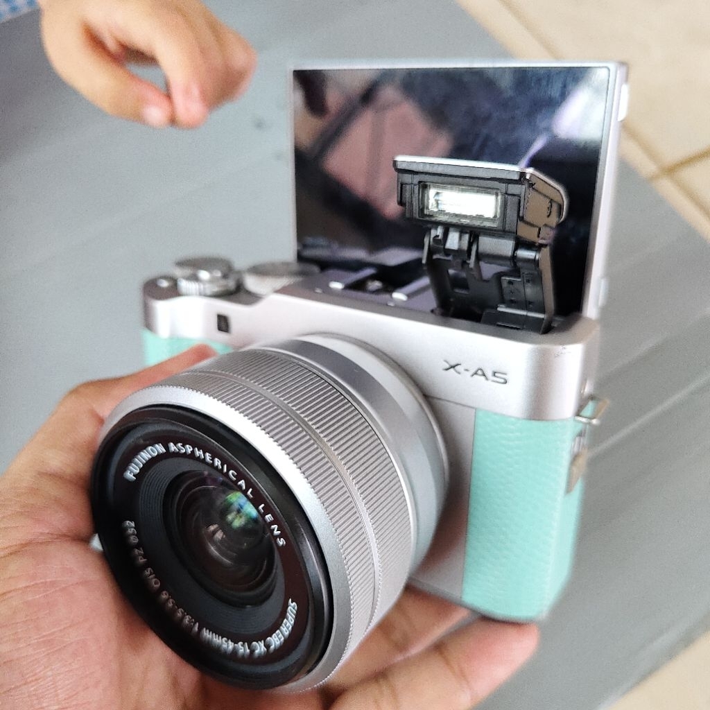 FUJIFILM XA5