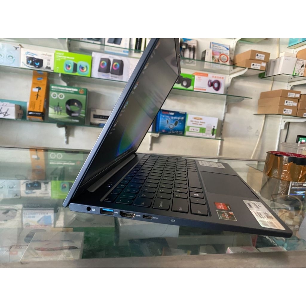 LAPTOP AXIO HYPE 5 AMD X3 RYZEN 5