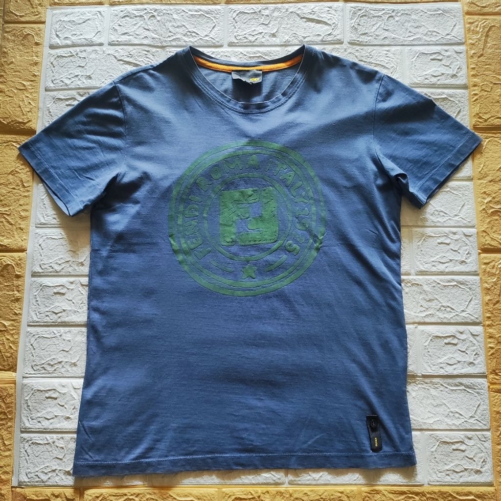 Kaos Fendi*