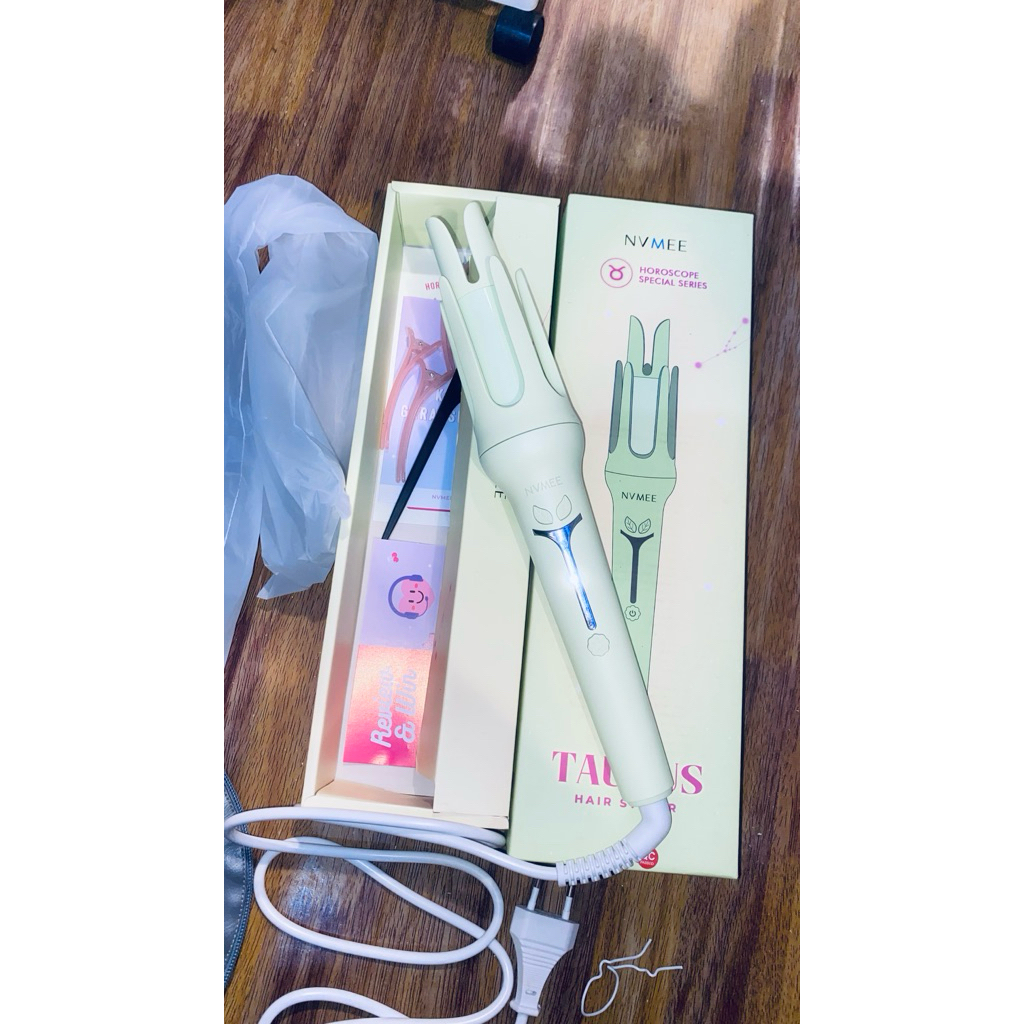 Preloved NVMEE Taurus Hair Styler - Catokan Rambut Keriting Otomatis, Suhu Dapat Disesuaikan