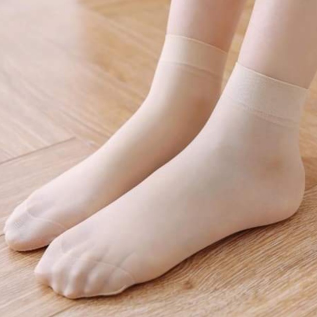 Kos kaki stoking tipis transparan dewasa pendek ankle polos cream dan hitam