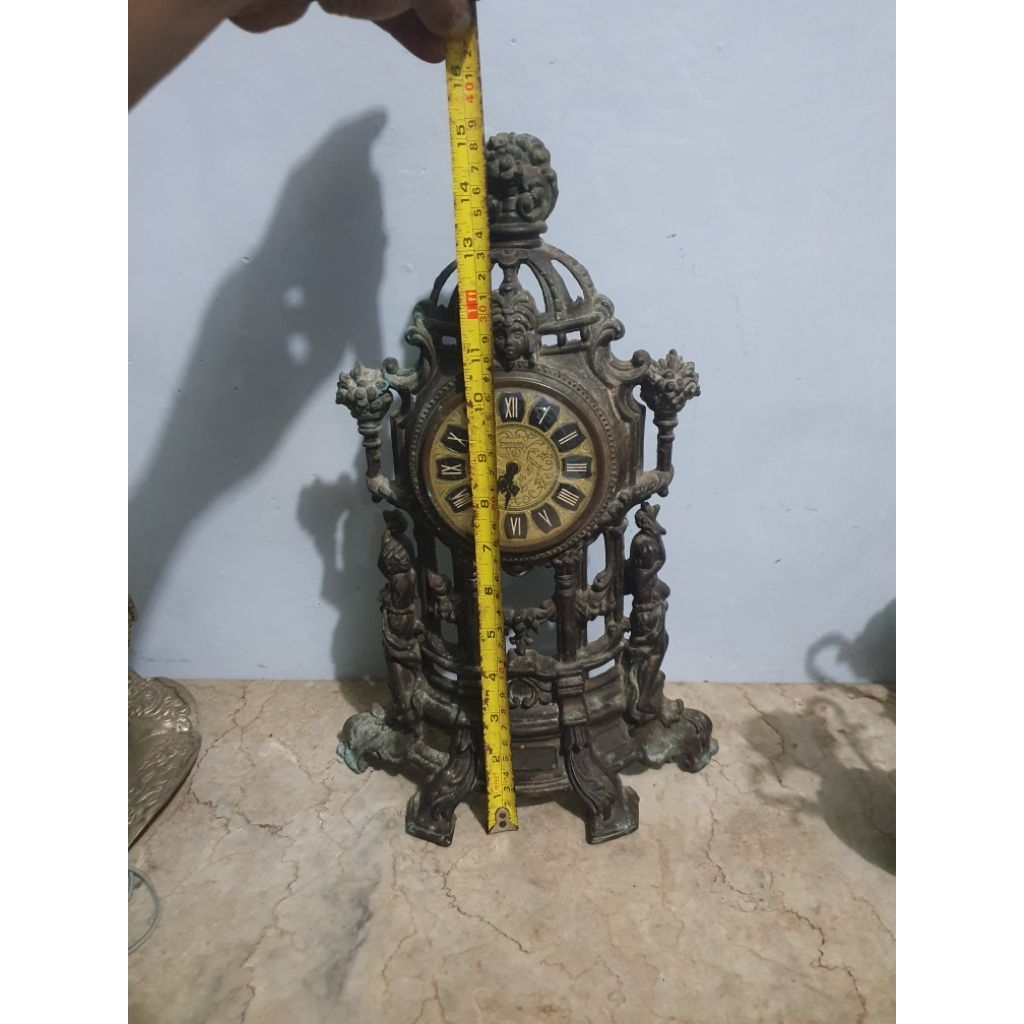 jam meja eropaan antik