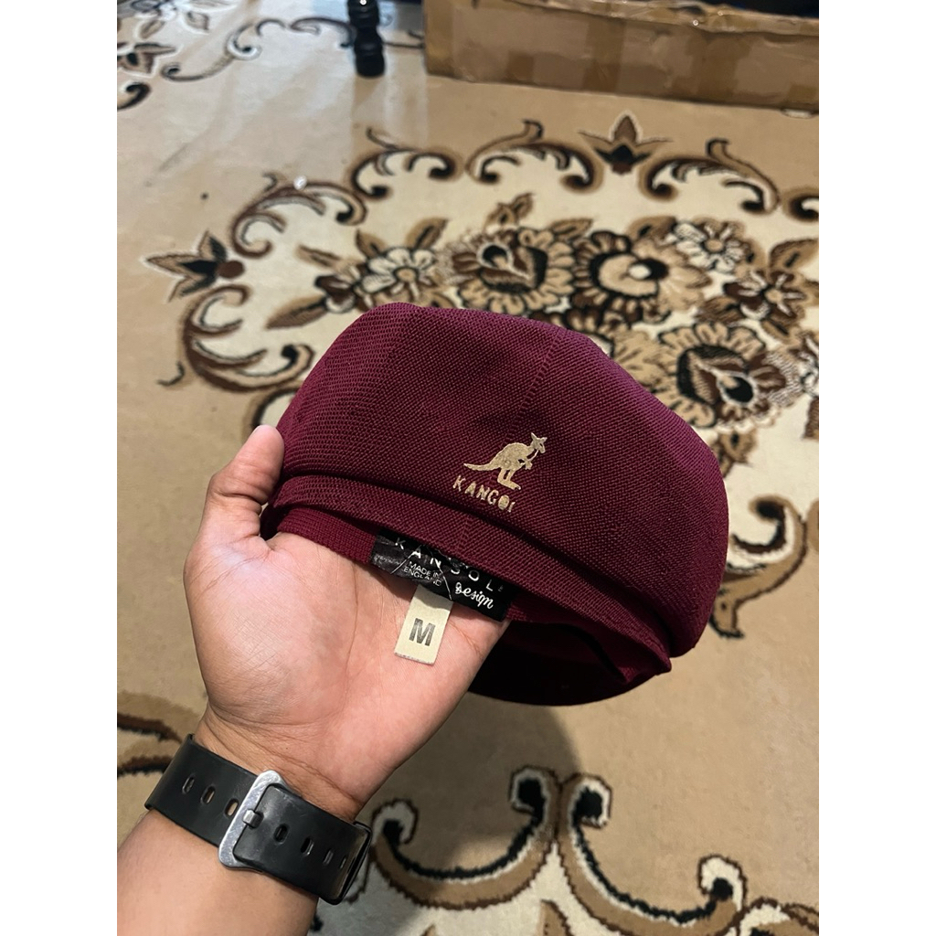 Topi Kangol Burgundy