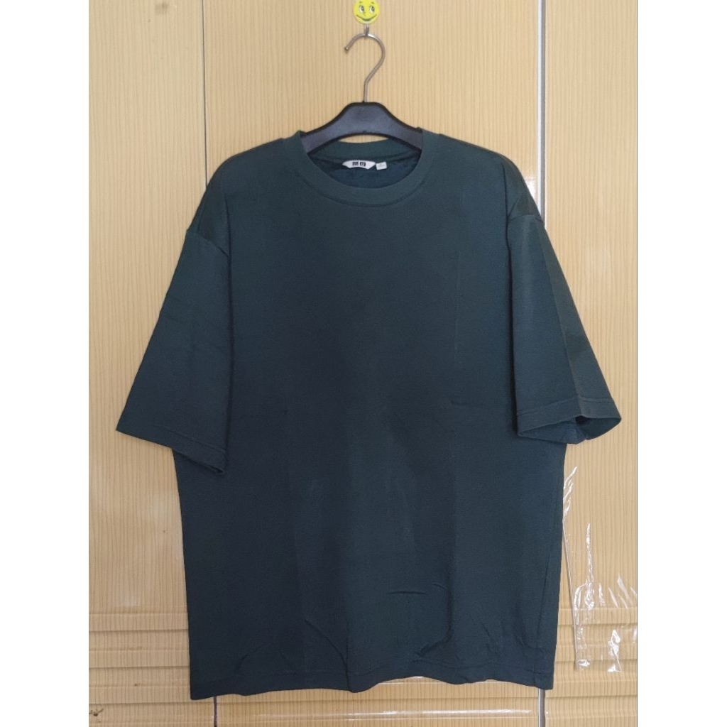 TSHIRT UNIQLO AIRISM GREEN SECOND ORIGINAL