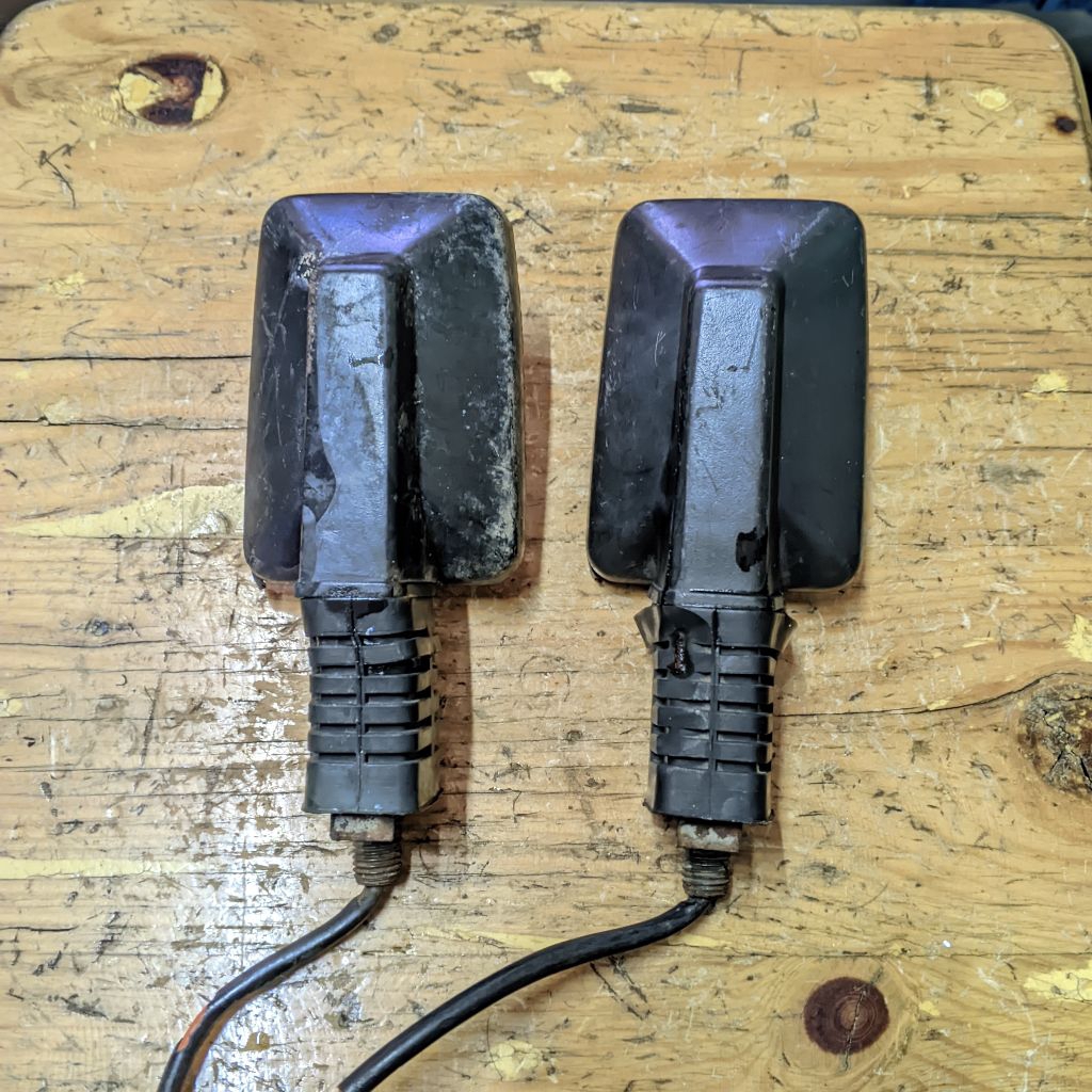 Lampu sen sein honda c700 c800 win100 gl100 bekas copotan