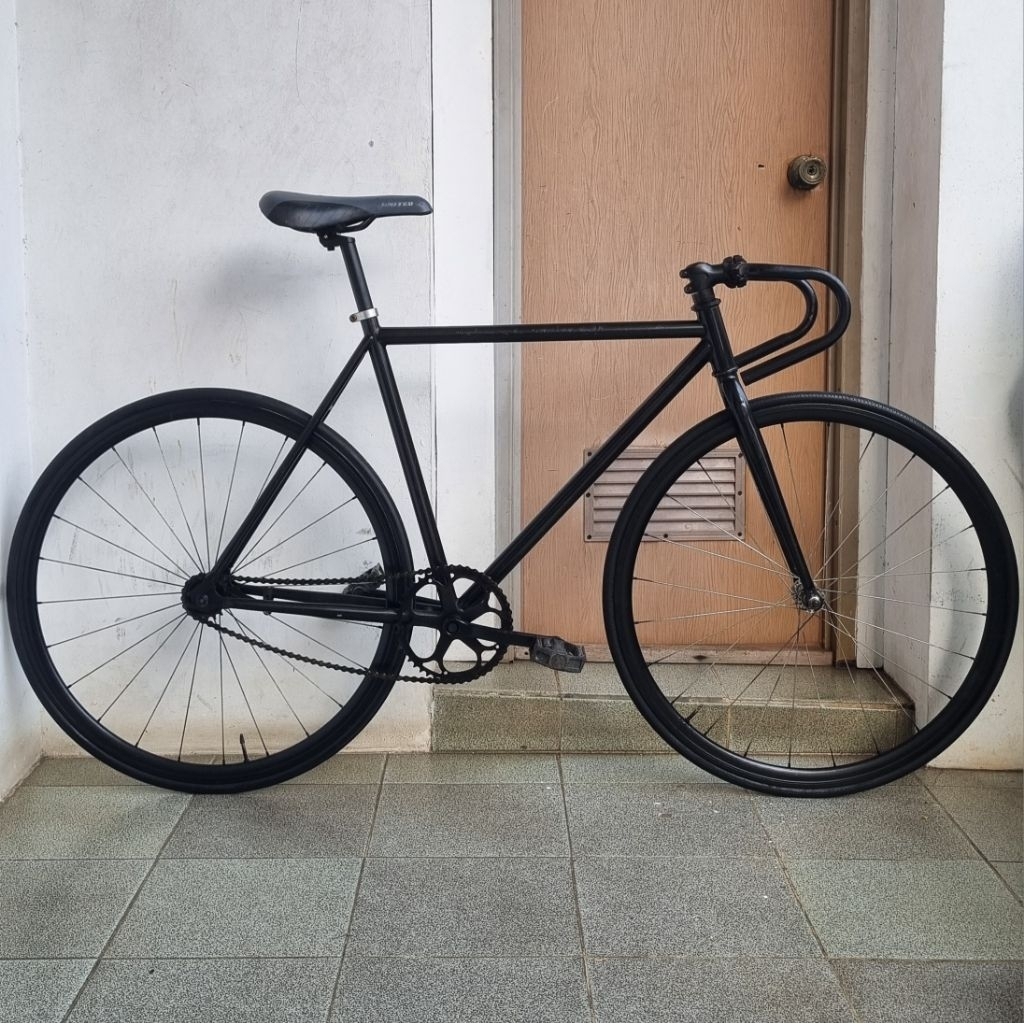 fullbike fixie airwalk sz 52 torpedo. second