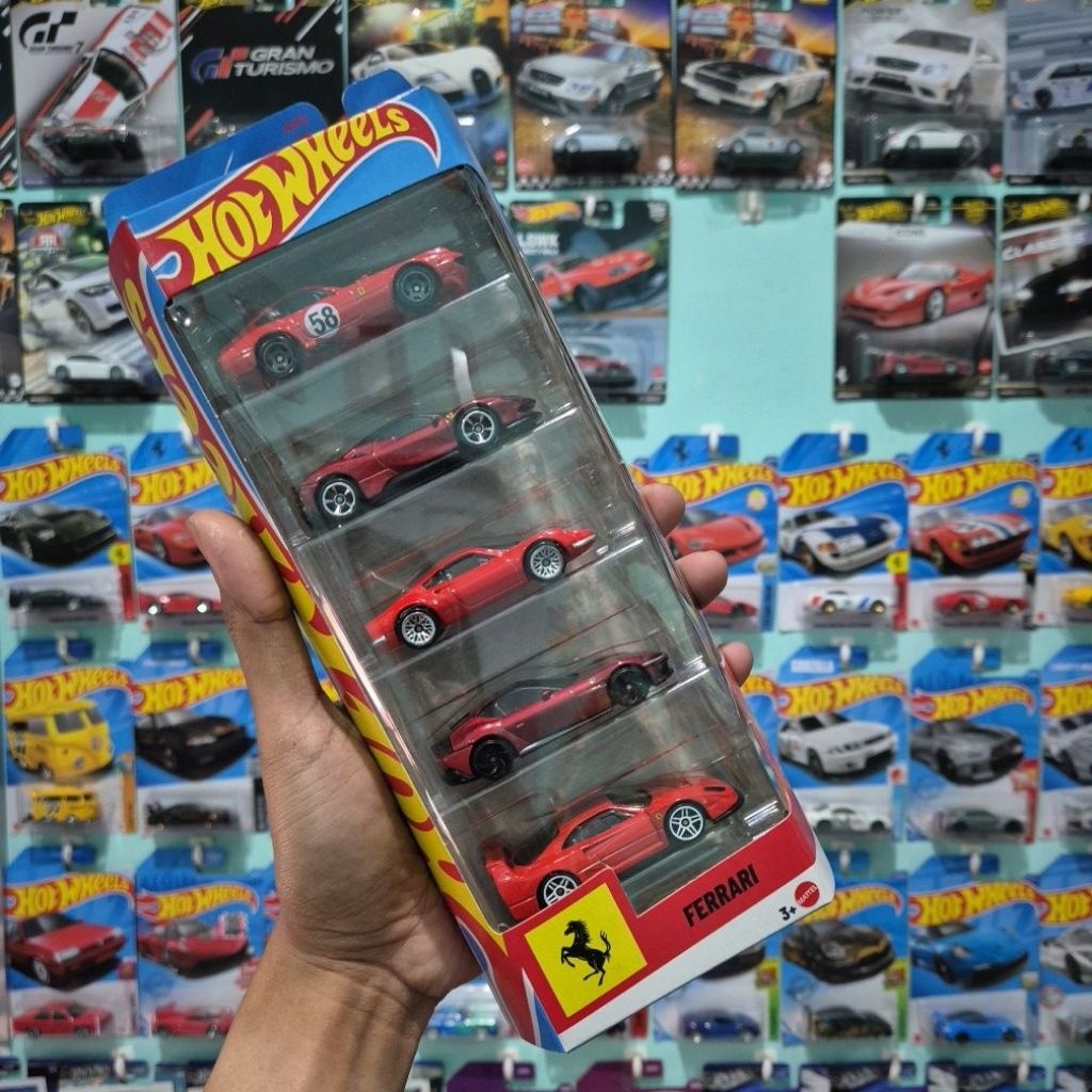 HOT WHEELS 5 PACK FERRARI
