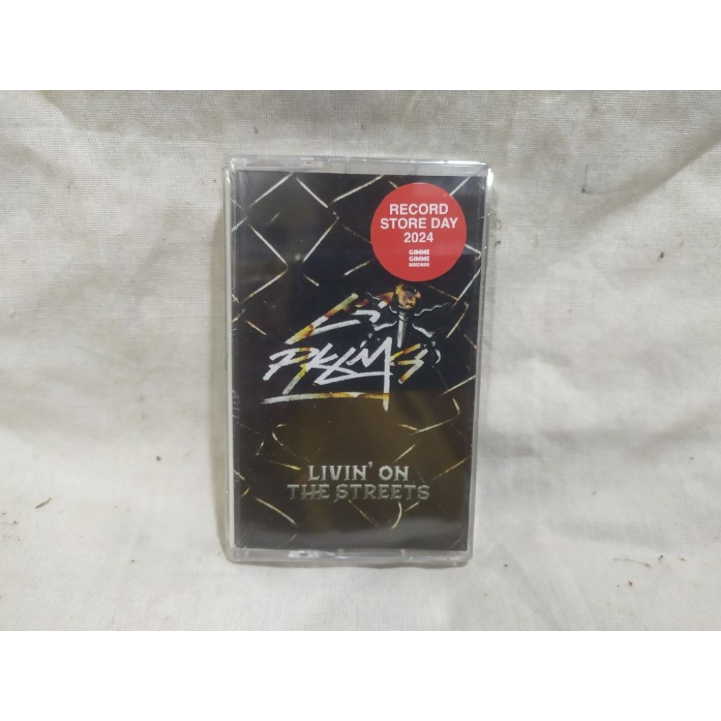 kaset pita Los Pakualamos - livin' on the streets