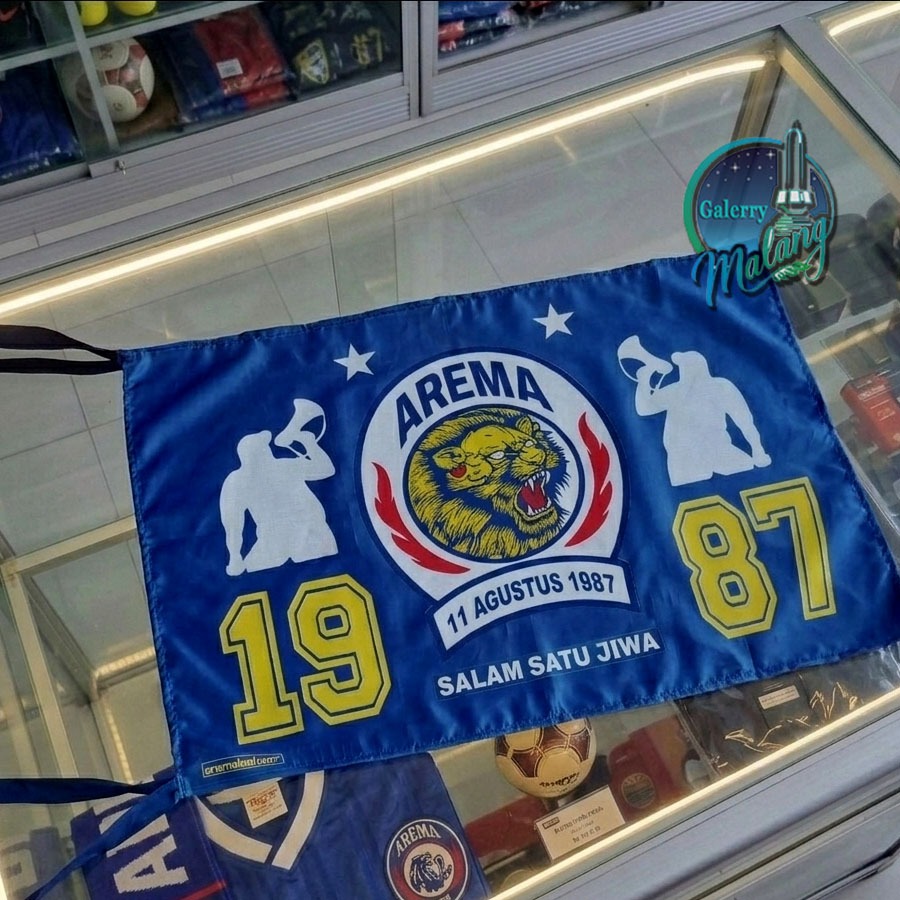 BENDERA AREMA BIRU 1987 DIRIGEN AREMA malang gallery arema