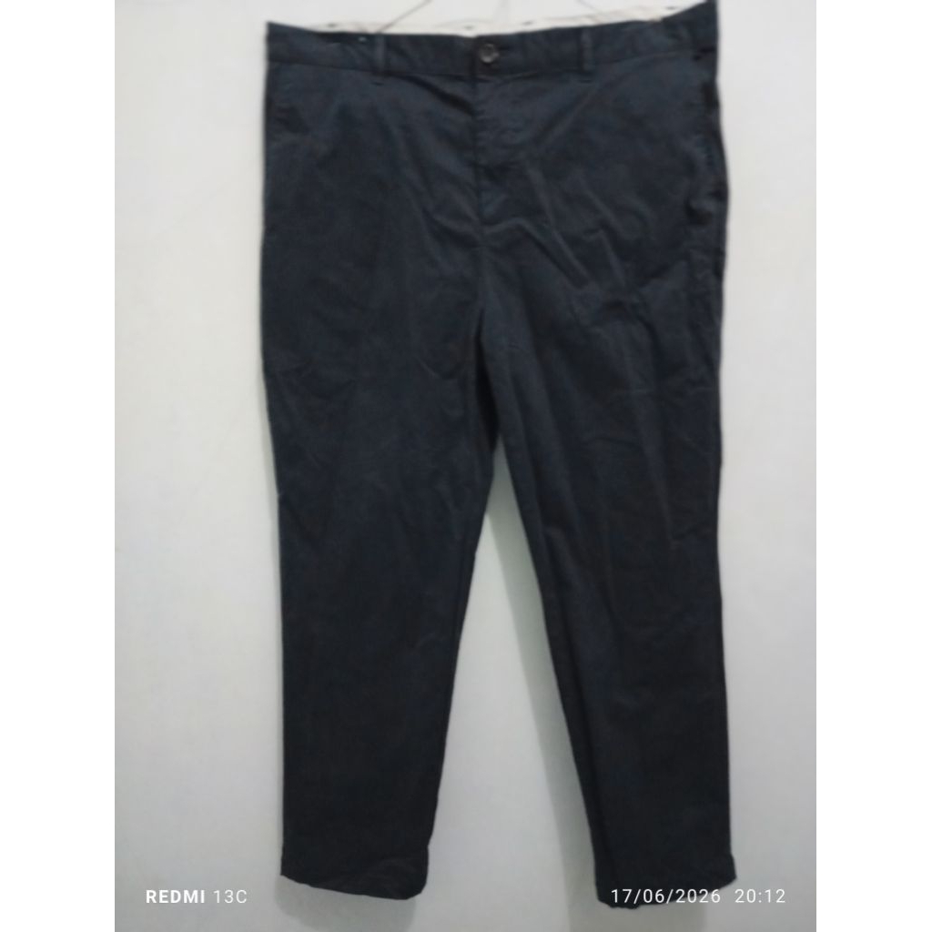 preloved celana panjang chino pria polham like new