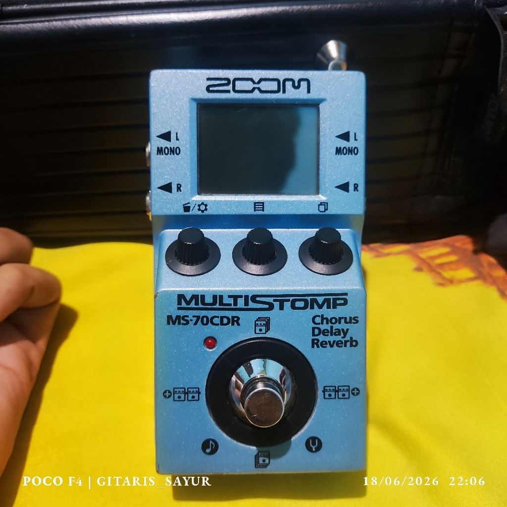 zoom ms70cdr efek chorus delay reverb untuk gitar, piano, bass, suling