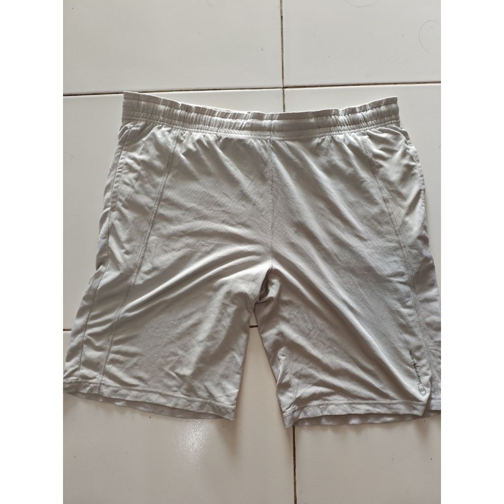 celana pendek champion UK XL